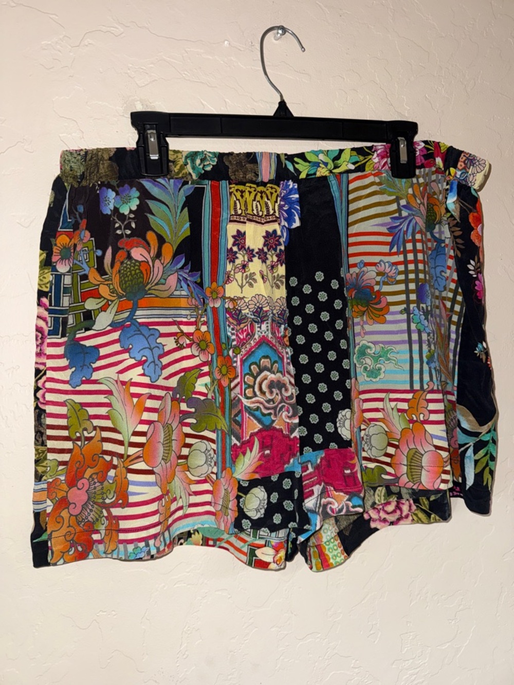 Johnny was silk floral pull on shorts